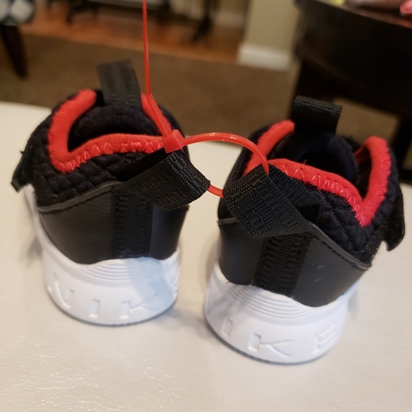 Shoes - Picture 3 of 4